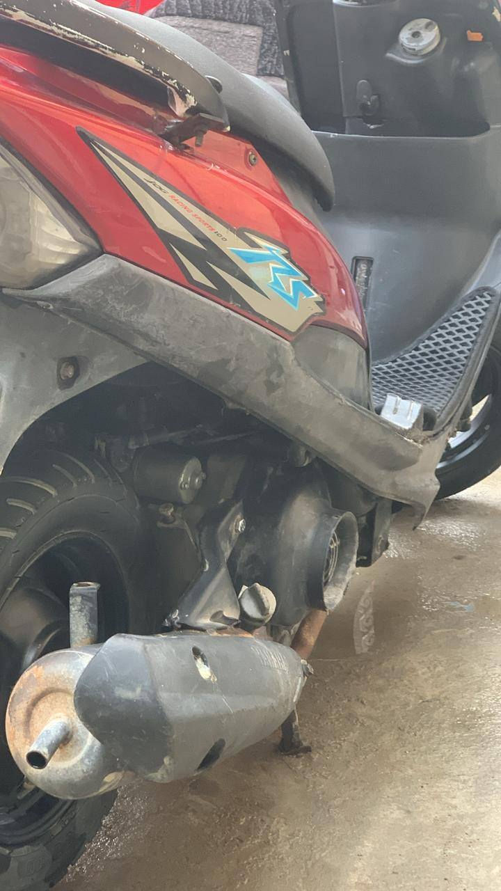 السعر ٣٧٥ مكاني البياع شارع الشهداء *********** دراجه كلش نضيفه مناقصه اي شي
