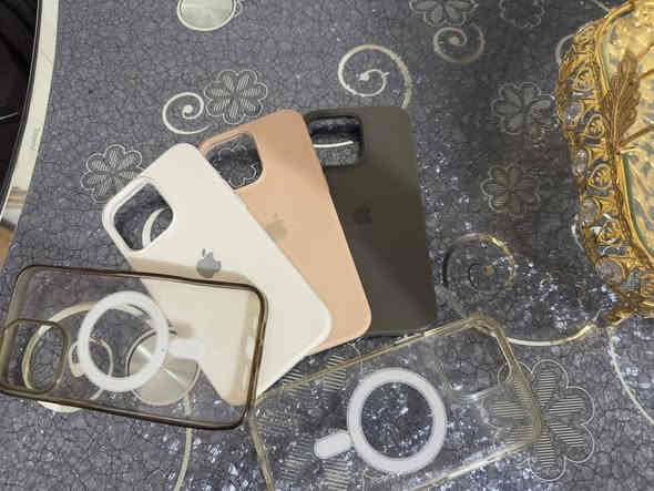 ايفون 14 برو ماكس ذاكره 256 دبل سيم كارت 

بطاريه 84 بلادي 
نضافه 100‎%‎ 
ماداخل تصليح أبد 
ويا 5 كفرات وشاحنه وكيبل
مكاني بغداد المحموديه
***********
