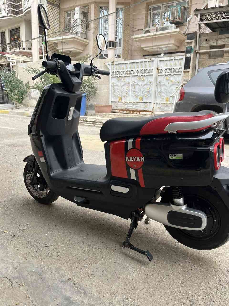 دراجة شحن ريان  للبيع
الدراجة نضيفة صار 7اشهر من اشتريتها استعمال قليل 
البطاريات لبارحة بدلتهن جديدات اصلية من الشركة 
المواصفات 
6بطاريات 12v
الملف 1200w
بيهة 3 نمر سرعة حقيقية 60
بريكات خلفي امامي هايدروليك دسك بريك
شاشة نضام دجتل تقرأ السرعة والمسافة واي عطل يصير بلدراجة تعرضه
نضام Rرجوع للخلف 
دبل امامي دهن دبل خلفي غاز
الشحنة الوحدة تمشيك 50كيلو متر 
تجي وياهة الشاحنة مالتهة الاصلية وسويجين وبصميتن
المكان بغداد الحرية


**إذا كنت صاحب هذا الإعلان وتريد حذفه لأي سبب، رجاءا أرسل رسالة إلى الدعم الفني**