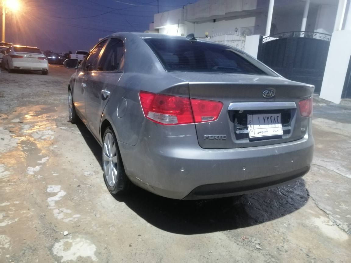 کیا سیراتۆ مودل 2010فولە بە س سلایت نیە بە سمە یە شخالە پیش و پشتی کە پسە کامل مە سرە ف کراوە براوە ی دو بە ی  52محمە ل  *********** رانية, السليمانية
