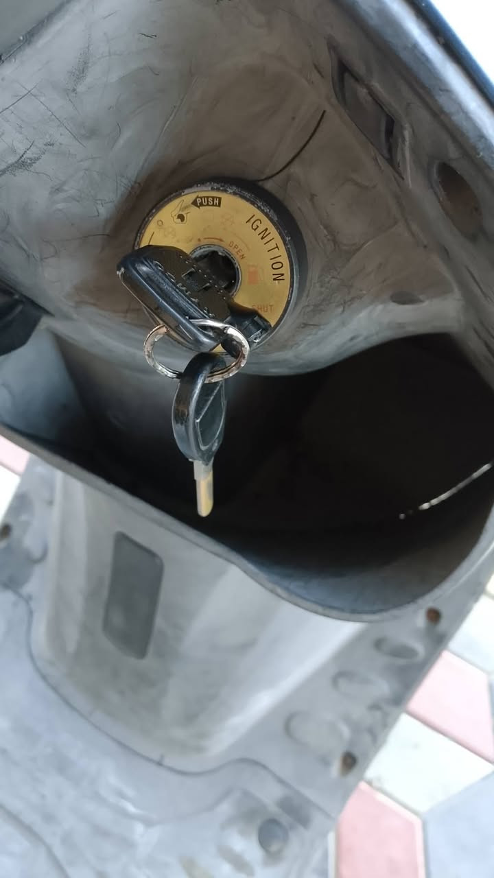 يا الله سلام عليكم دراجه كا مكو للبيع كفالة عامه شرط ريحه اليابان بيه 
كهربائيات كله شغال إشارة هورن لايت عالي وناصي ختم واحد هيه ومكينه وباقي التفاصيل اتصل وتدلل *********** نسيت المديل 😅مديل 12
