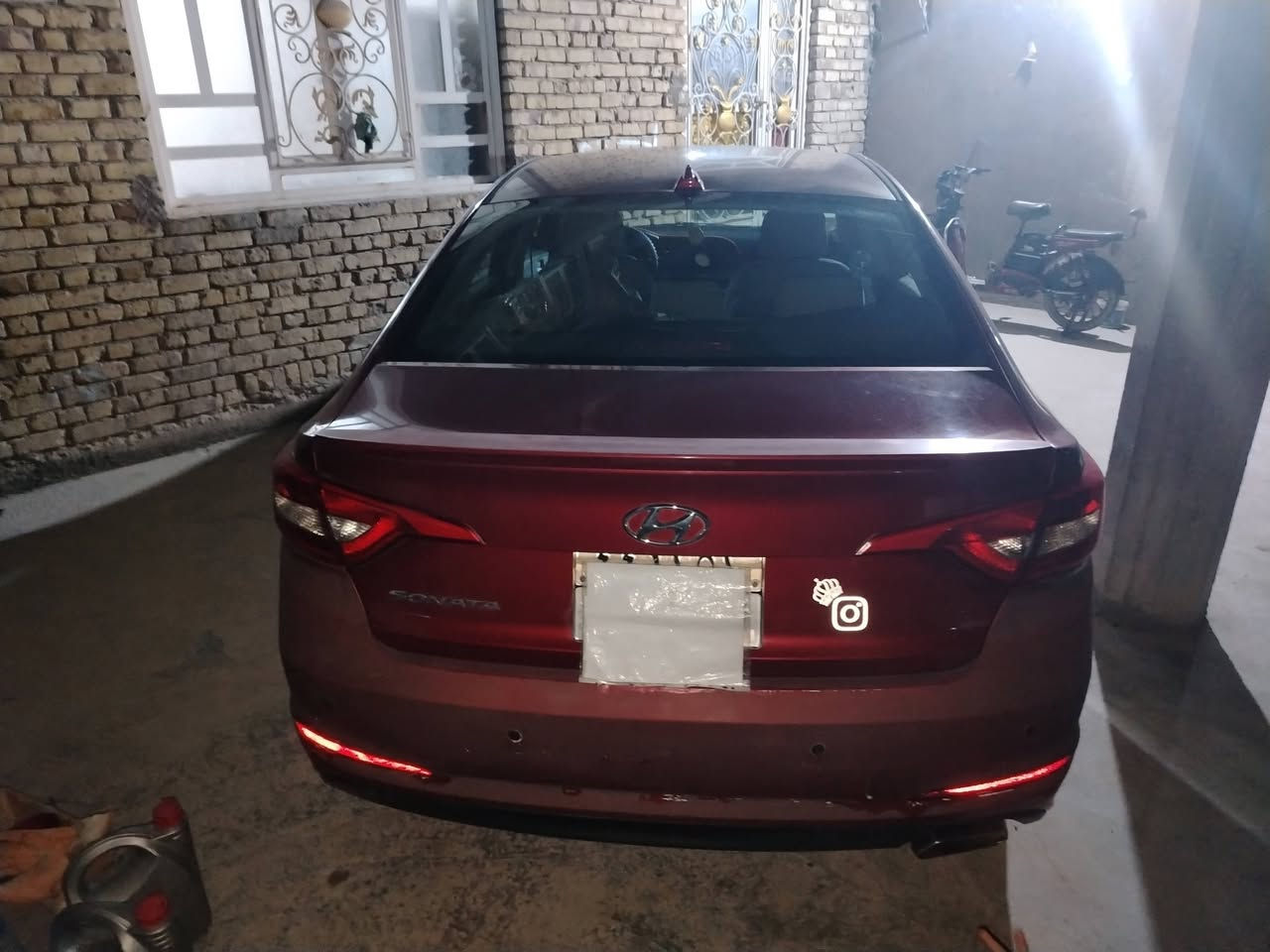 السلام عليكم
سياره سوناتا موديل 2016 وارد أمريكي راعيه موجود مدور ثاني يوم رقم أربيل موصفات السياره تحكم استيرن
شاشه كامراه خلفيه السياره مكفوله من كلشي جاهزه
ماعده ضربتها بمريكا والسياره كدامك مكاني بابل المركز
السعر 135 ورقه وبيه مجال
رقم الهاتف ***********
