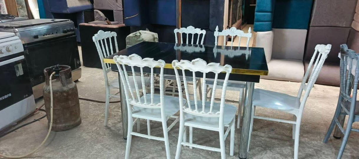 ميز طعام + 4 كراسي عضم عاج السعر 130


**إذا كنت صاحب هذا الإعلان وتريد حذفه لأي سبب، رجاءا أرسل رسالة إلى الدعم الفني**