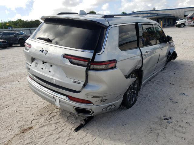 السلام عليكم بيع مستعجل بسبب الحاجة جيب كراند شيروكي 2021 الشكل الجديد اوفر لاند  ومعروف مواصفات الاوفر لاند :
اللون رصاصي 
رقم بغداد مشروع وطني جديد
عداد السرعة 28 الف مايل
بانوراما 
كشنات جلد تدفئة تبريد 
كشنات كهرباء 
جكات 
فور ويل 
تشغيل عن بعد 
دخول ذكي 
7 راكب كشن متصل 
جنطة كهرباء 
وبعد بيه هواي مواصفات الصراحة ما اعرفه
وحادثه مثل ما موضح بالصور 
السعر : 28,500 
وبيه مجال للشراي 
او مراوس بموديل اقل يكون الرقم بغداد و ابيض 
2014 او 2015 ونتفق على الفرق


**إذا كنت صاحب هذا الإعلان وتريد حذفه لأي سبب، رجاءا أرسل رسالة إلى الدعم الفني**