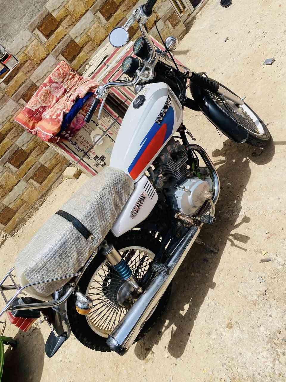 السلام عليكم دراجه اصولي 2020للبيع السعر 600وبيهه مجال الاستفسار خاص او مراوس بكامكو نضيفه مكان رفاعي


**إذا كنت صاحب هذا الإعلان وتريد حذفه لأي سبب، رجاءا أرسل رسالة إلى الدعم الفني**