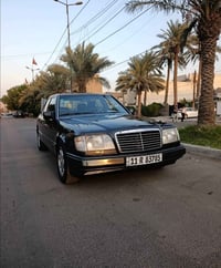 مرسيدس دب 300 • ١٩٩٠ • رقم بغداد