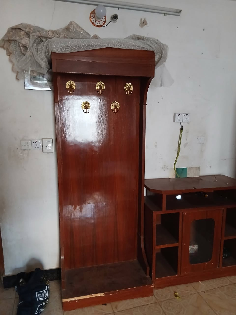 غرفة اخشاب نظافه ٩٠ بالميه لشراء الاتصال ***********
بالواقع احلى من الصور
