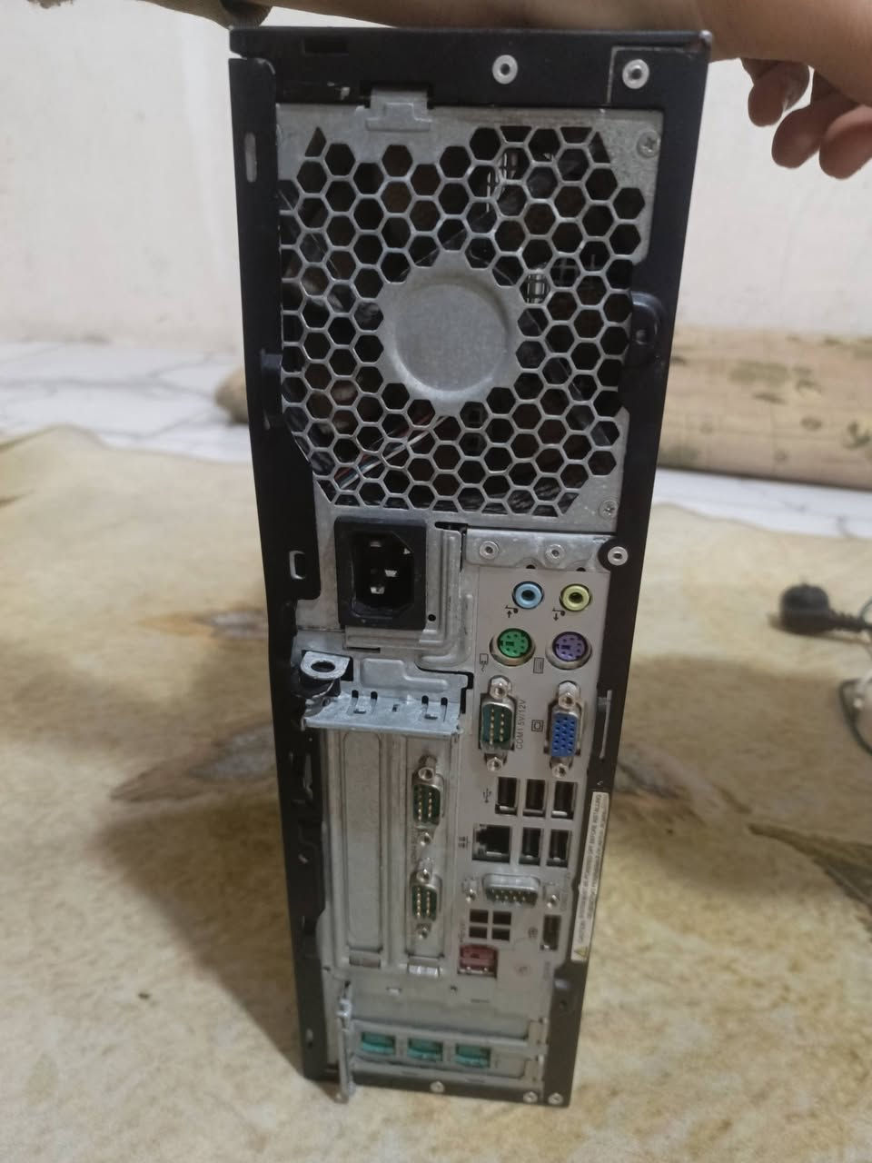 متوفر حاسبة كيس سستم من شركة HP 
المواصفات 
المعالج Intel Core i3 جيل ثاني 
بدون كرت شاشة 
الرامات 4G
الهارد ssd128g
السعر 35 الف و متوفر توصيل


**إذا كنت صاحب هذا الإعلان وتريد حذفه لأي سبب، رجاءا أرسل رسالة إلى الدعم الفني**