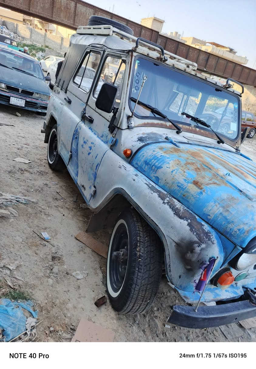 واز للبيع موديل 2001 سنوية جديدة تخم تاير + ويل كب جديد صدر جديد باور ستيرن دسكات امامية سيارة ما بيها اي نقص مال بيت سعرها 9 ونص وبيها مجال  *********** اتصل وتدلل
