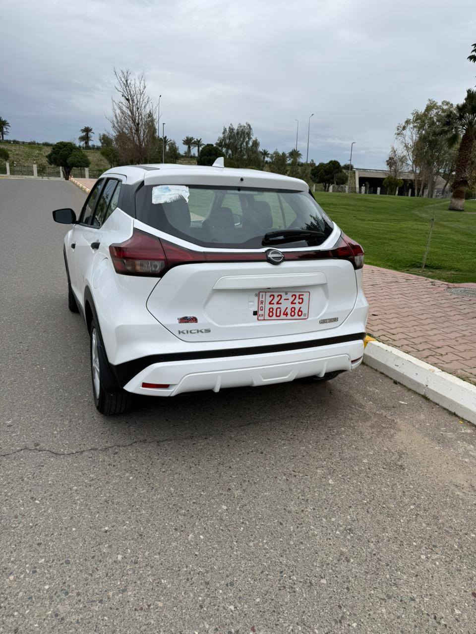 🚗 للبيع: نيسان كيكس S 2024
🔹 المواصفات:
محرك 1.6 لتر – 4 سلندر
قوة 118 حصان
ناقل تحركة أوتوماتيك CVT
دفع أمامي

🔹 التجهيزات:
شاشة + بلوتوث
مكيف هواء
زجاج ومرايا كهربائية
مثبت سرعة
حساسات خلفية
كاميرا خلفية
أنوار أمامية هالوجين �

🔹 الحالة: قطعة صبغ وحدة
💰 السعر :120
📞 للتواصل: *********** أربيل, العراق
