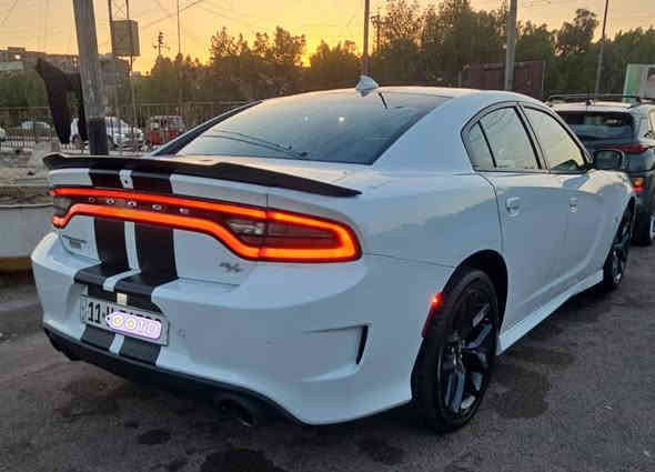 السلام عليكم ورحمة الله وبركاتة
دوج جارجر  وارد امريكي 
الفئه        RT
موديل    2022
محرك    5700  
بدون فتحه 
جلد عمل سويته بدبي 
شاشه جبيره
ماشيه   27000   مايل
السياره جاهزه مابيه مصرف 
جاملغ وبنيد والباب بدلتهن نفس اللون صبغ نص الجاملغ الخلفي  
مرقم بغداد الدولي الجديد بااسمي 

شاصي لغد مكفولات 

مكاني بغداد الكرخ 
الاستفسار   ***********
