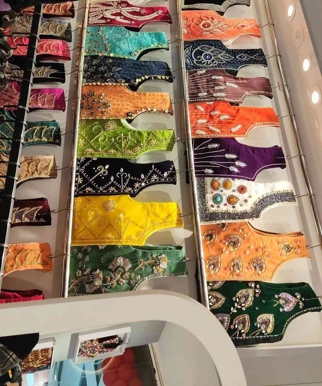 سڵاو خاتونە خۆشەویستەکان جوانترین مۆدێل و ترێندی ئەمساڵ هەر لە ئێستاوە تاک و 15ڕۆژی تر حجز و وەردەگرین بۆ جەژن و نەورۆز  گەر دەتوانی جیاواز و کەشخە دەربکەوی دەتوانی هەر ئێستا حجز بکەی  بۆ بینینی کارەکانمان دەتوانن فۆڵۆی سناپمان بکەن
https://www.snapchat.com/add/sofiamodirne?share_id=UY-8NHiDBLw&locale=en-US


**إذا كنت صاحب هذا الإعلان وتريد حذفه لأي سبب، رجاءا أرسل رسالة إلى الدعم الفني**