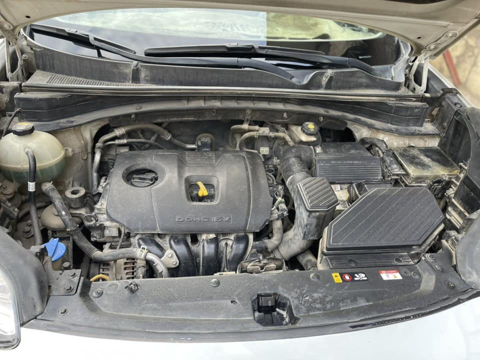 السلام عليكم 
سبورتج 2020 خليجي
رقم بغداد الانكليزي الجديد
ماشيه 96 الف كيلو قابلة للزيادة
سنوية بأسمي تنتهي ل 2029 
سيارة مكفولة من التبديل و البارد 
محرك دوش 2000
مواصفاتها :
بانوراما 
تبريد قطعتين 
المري شفط 
3 أنظمة قيادة 
وباقي المواصفات المعروفة 
سيارة نظيفة 
السعر 205 و بيها مجال 
مكاني بغداد
الهاتف ***********
غير متواجد على النت
