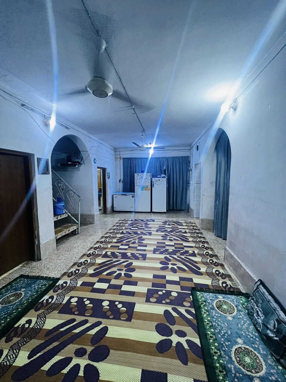 بيت بالوفاء قرب مجسرات الزهراء

المساحه 200 متر   طابو صرف 
طابقين 4 غرف .. بشارع 10 

السعر 195 وبي مجال 

للاستفسار *********** مكتب القلعة بحي ميسان
