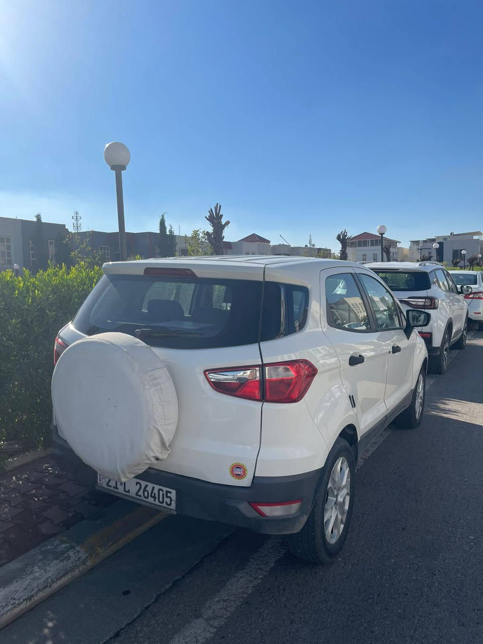 ford eco sport 2016 
سەیارەکە ۹٦ هەزار کیلۆمەتر ڕۆشتوە خلیجیە سفری ئێرەیە ۲ جێ کارتی هەیە  دەعمی نیە سەیارەکە وەک شەریکە ماوەتەوە 
گێڕو مەکینەی بە شەرتە چرکەی تیا نیە وەک شەریکە پاکە ٤ بستۆنی بێ تۆربۆیە مەرخوبە تاێەی شەریکەی لەسەرە
سەیارەکە زۆر جایز و بێ مەسروفە بانزین زۆر کەمەخوات تازە سێرڤسی گێڕی کراوە هەمو شتێکی گۆڕاوە وەک سفر وایە سەیارەکە بەس ماشللەی دەوێت  سەنەوی تازەیە تا ۲۰۲۹ بە ناوی خۆمەوەیە تەحویل و غەرامەی بە شەرتە
۹۲ گەڵا و مامەڵەیەکی کەم 
watsup ***********-*********** السليمانية, العراق
