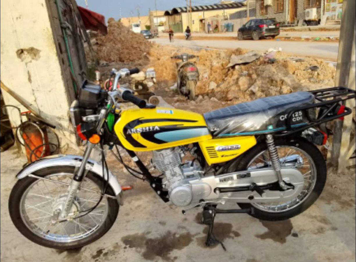 سلام عليكم دراجه البيع موديل 26وراق سكنر دراجه زيرو مكان الحيدريه نجف عمود 690 سعر 700 وبيهه مجال رقم *********** رقم تالي ‏‪***********‬‏ وشراي ينتصل وبي خير ويدلل
