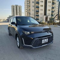 كيا صول للبيع موديل (٢٠٢٣) وارد امريكي  لون أسود رقم بغداد إنكليزي جدي...