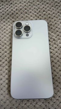 ألسلام عليكم ايفون 15برو ماكس الجهاز جديد جدا كلشي مابدل بي وتفحصة على...