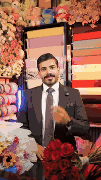 لغةٌ لا يتقنها إلا أصحاب الذوق الرفيع 

للورود لغةٌ تفهمها القلوب قبل العيون…
لغةٌ لا يُتقنها إلا من امتلك حساً مرهفاً وذوقاً راقياً.
وفي توليب جمعنا جمال الطبيعة في باقات تتحدث عن الحب، وتهدي رسائل لا تُقال بالكلمات.

نمنحك ورداً حياً… نابضاً بالعطر… يلامس الروح قبل اليد.
جرب جمال اللغة التي لا تخيب… لغة الورد.

لأنكم دائمًا الأجمل… نحن نصنع لكم أجمل البدايات.

📍 العنوان: قضاء أبي غريب – شارع الزيتون، داخل فرع علوة الألوسي، مجاور عيادة الزيتون البيطرية

📞 موبايل: ***********

توليب… لنعطي مشاعرك شكلاً أجمل.

#تنسيق_هدايا #بغداد #ورد_طبيعي #اكسبلور #ابو_غريب_شارع_الزيتون
