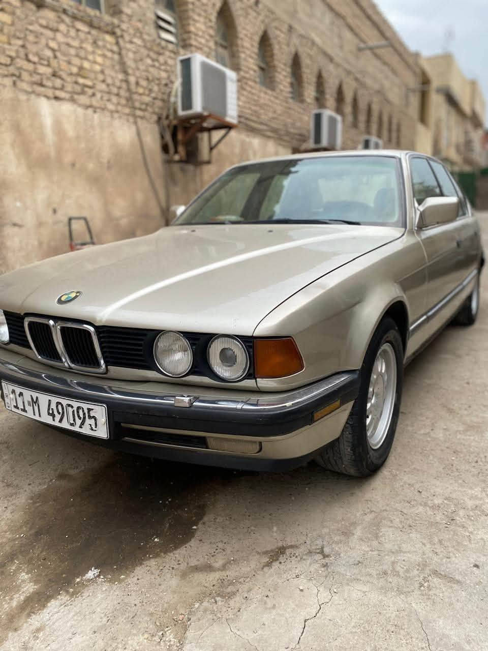 السلام عليكم للبيع سياره BMW 735  مديل 1991 وارد ياباني   داخل ملكي سنويه باسمي رقم الماني  محرك مفتوح  كامله كلشي مابيه نقص المكان الشعله الرحمانيه رقم هاتف  اسيا ‭***********‬. ‬
أثير ‭***********‬ بيع  فقط
