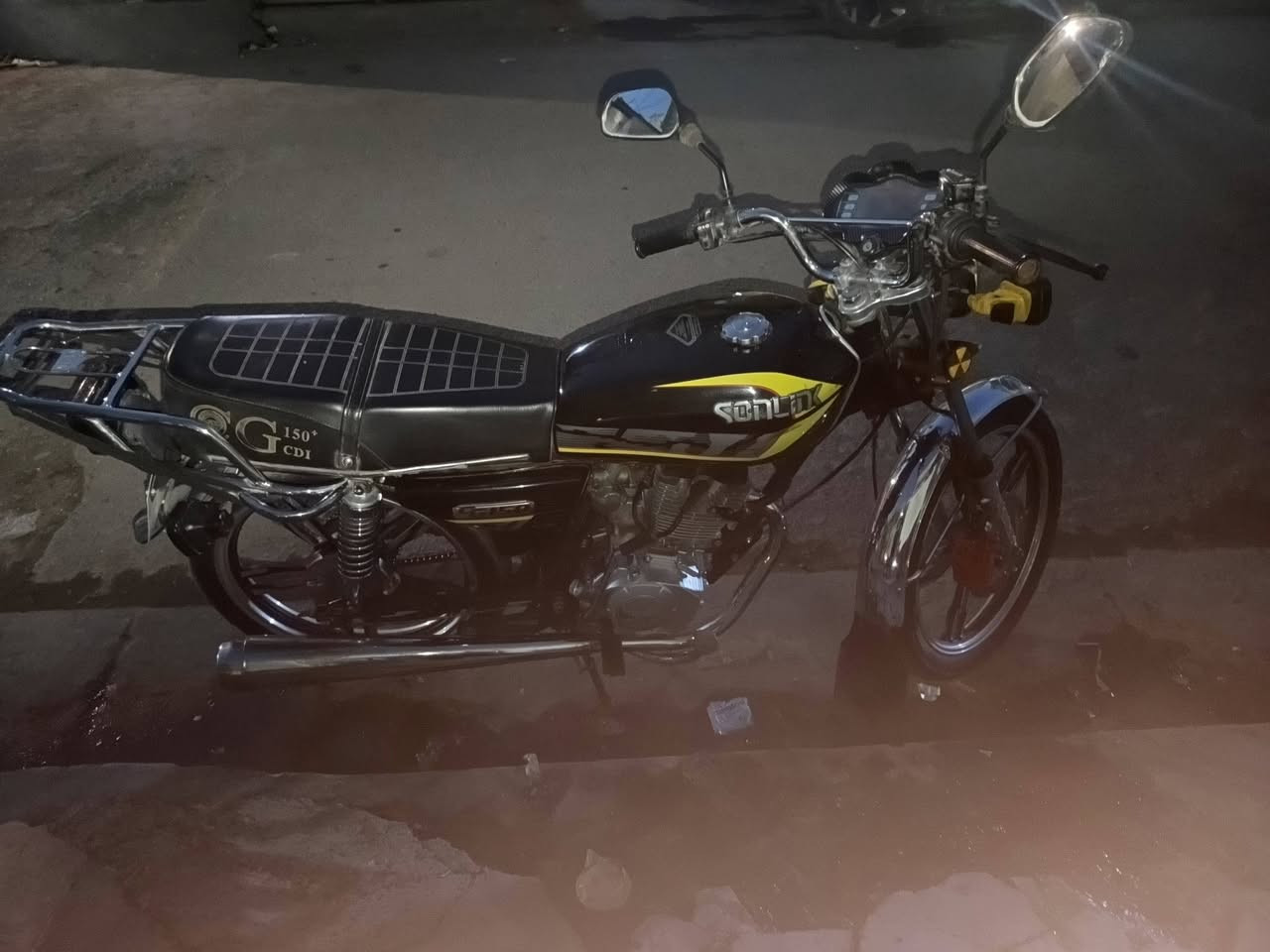 السلام عليكم للبيع سولنك موديل 24 شهر 9 نازله دراجه كفاله عده نقص دشبول واقيه مال زنجيل السعر 675 مكان بغداد ***********
