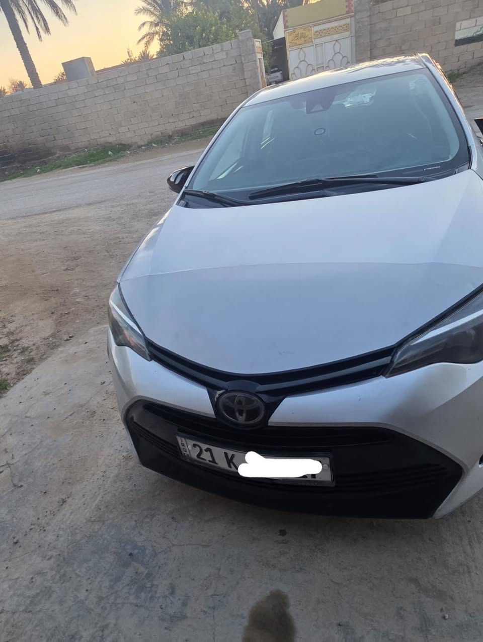 السلام عليكم 
كورلا   LE 2017 وارد امريكي للبيع 
سيارة بأسمي سنويه جديده لل 29  
مكينه لاصرف ولا تبخير تفحص براحتك
وكير مكفولات 
كير 21 جديد مشدود 
بيها ثلاث قطع تبديل بلادي بدون دواخل بدون ايرباك
رادار بلادي 
كشنات تدفئه تبرد 
السعر 135 وبيها مجال بسيط
مكان ديالى 
الشراي يتصل ع الرقم 
***********
