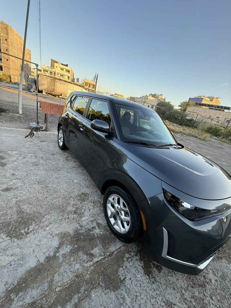 Kia soul2025lx
سلام عليكم صول مدوديل ٢٥ حادث موضح بلصور بدون صبغ تعديل ع بارد دخول جديد بدون رقم واذا تريد ارقملك اني حاضر 
***********
