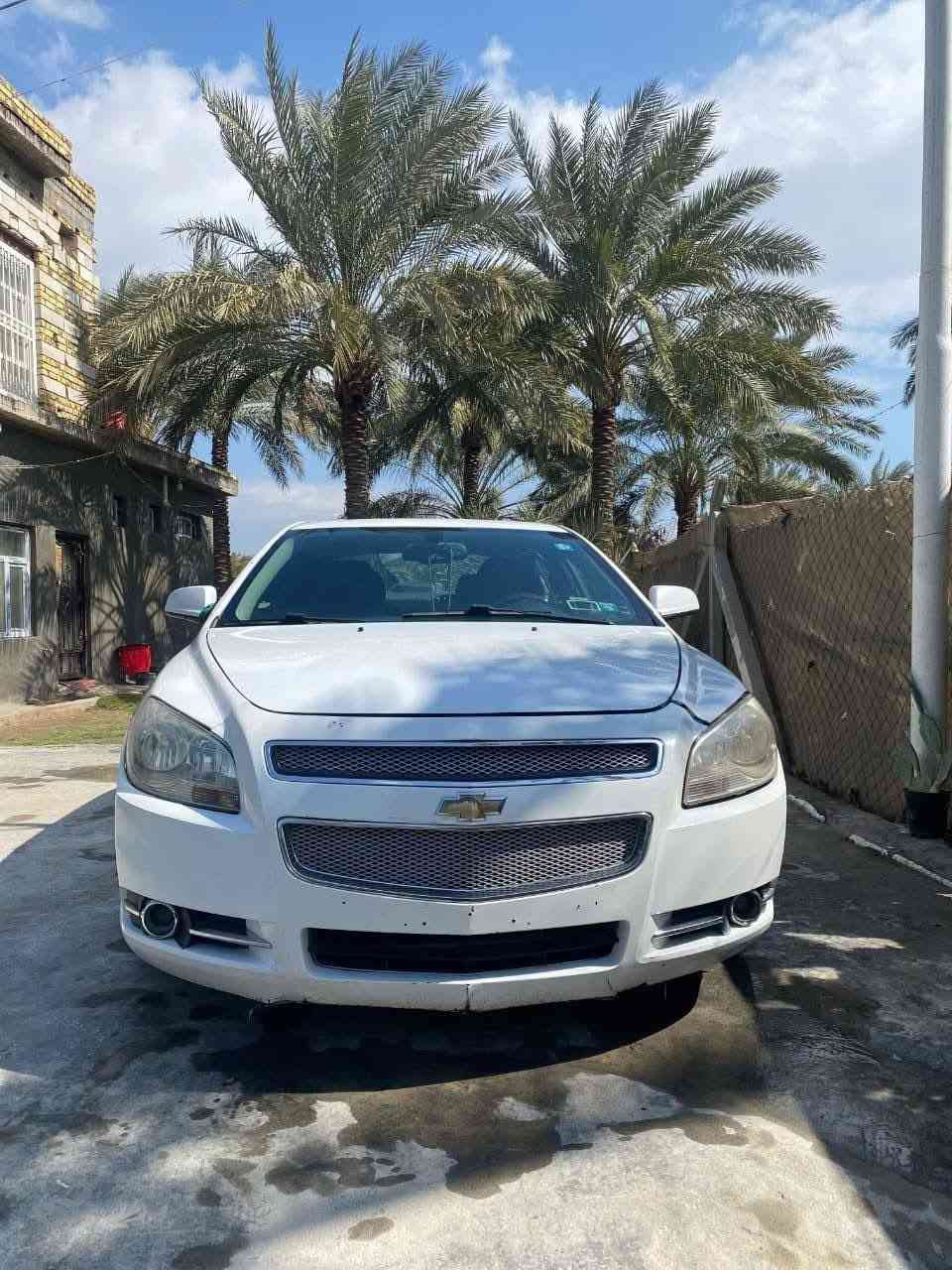 سلام عليكم اخوان سياره ماليبوا موديل 12 محرك 6سلندر 3600vvt لون ابيض فتحه سقف تحكم ستيرن كشنات جلد تخم تاير جديد سنويه لغايه 2031تبريد بس كارت الفان رقم بابل السعر 75وبيها مجال *********** مكان السياره بابل السياحي الحمزه الغربي
