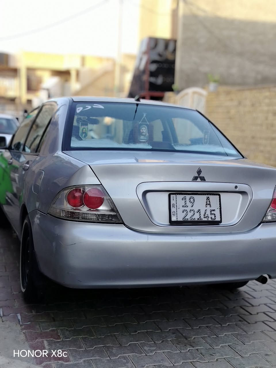 لانسر رقم كربلاء بسمي تخم  تايرة تبريد  مكينه بيها قطعتين صبغ بدون دواخل العنوان كوت 
مديل 2010    ***********
سعر 75 مع مجال
