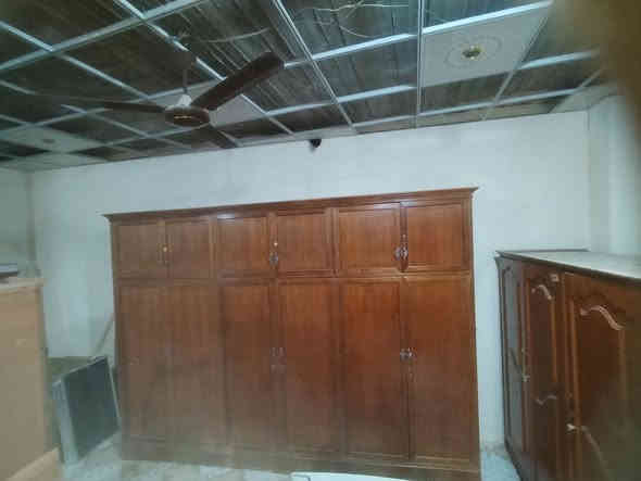 للبيع العنوان بروانه حي الشرطه قرب مول فراس استفسار على الواتساب ***********
