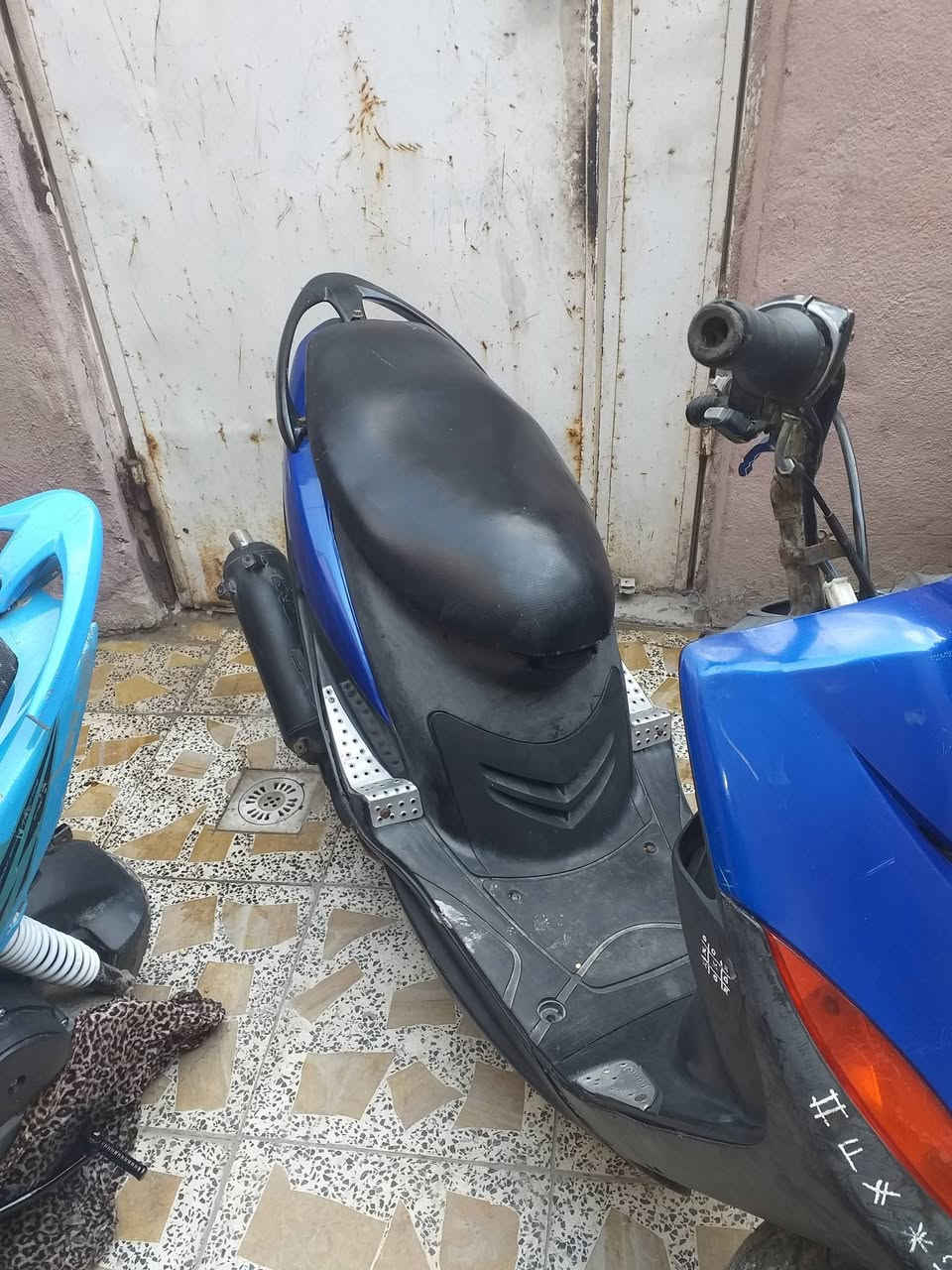 سلام عليكم شباب ماكس عدله للبيع طافيه ابيع كوم حديد مكاني حي اور سعر خاص او اتصال ***********
