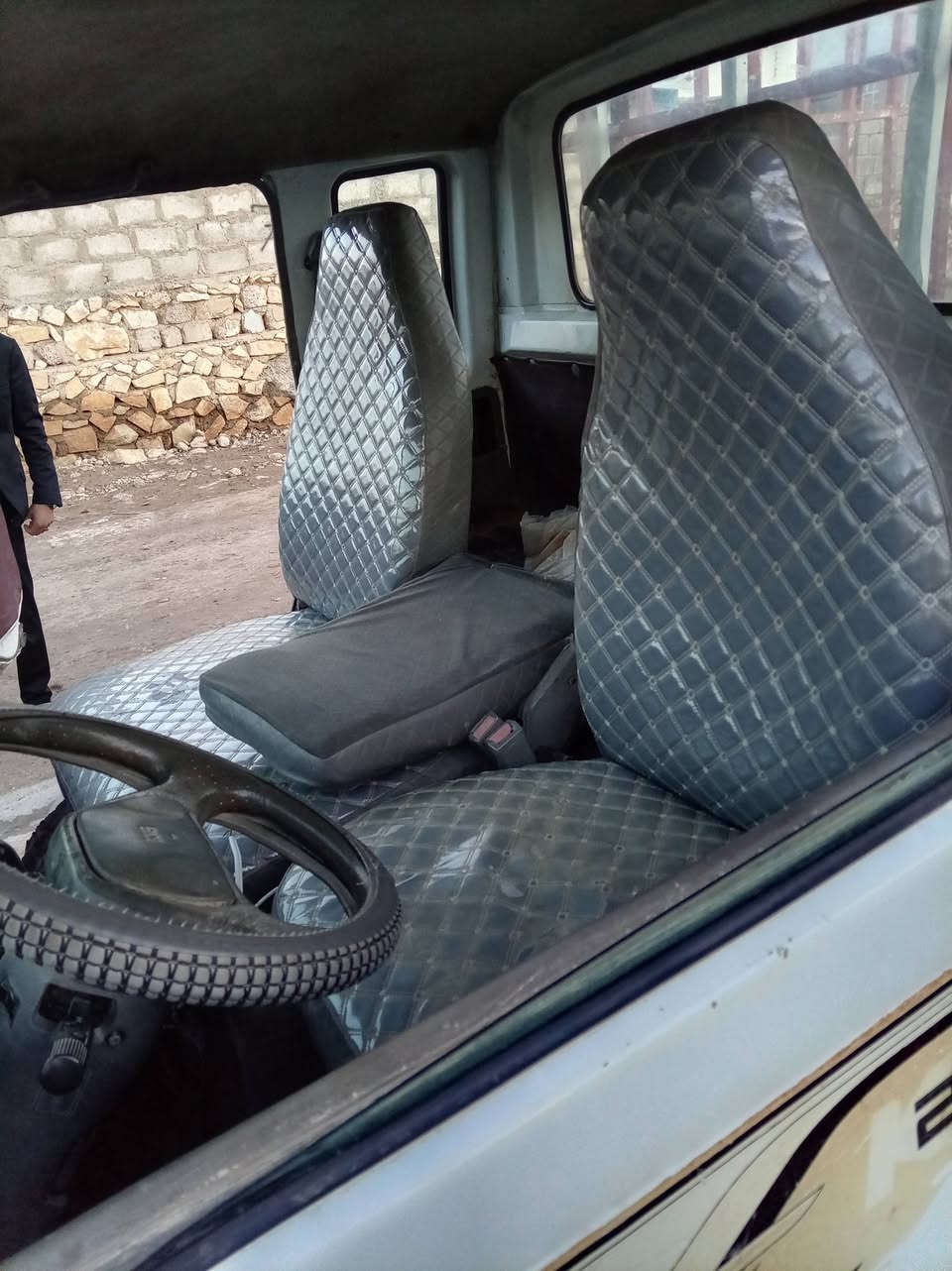 كيا موديل 96بنكو الون ابيض محرك شرط تواير شرط باتري جديدشاصي شرط ارقم مصطره  اسعر 48 ورقم صاحب السياره ***********
