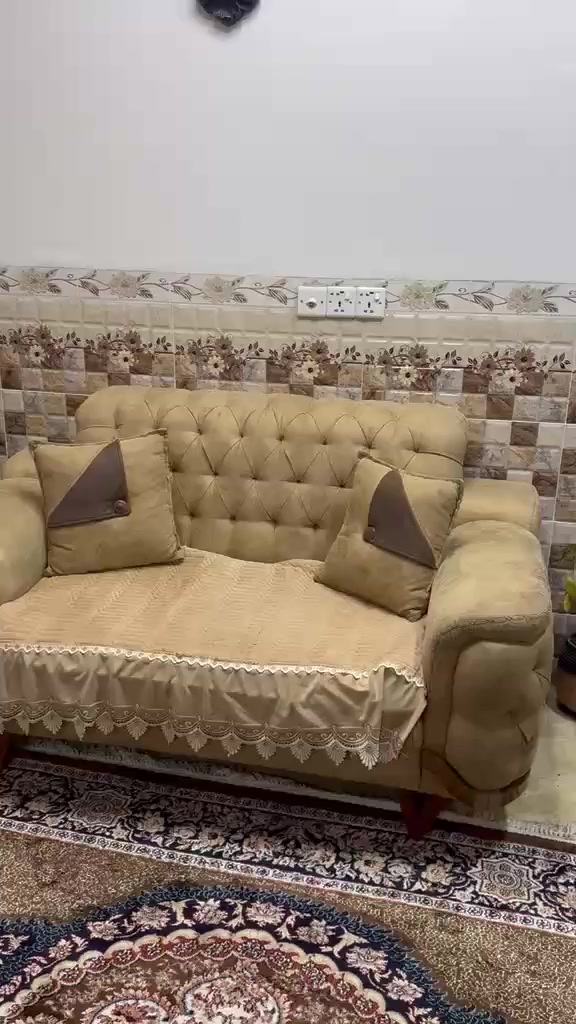 تخم قنفة شرط النظافة سعر  500 الف كركوك حي الواسطي للاستفسار الاتصال. ***********
