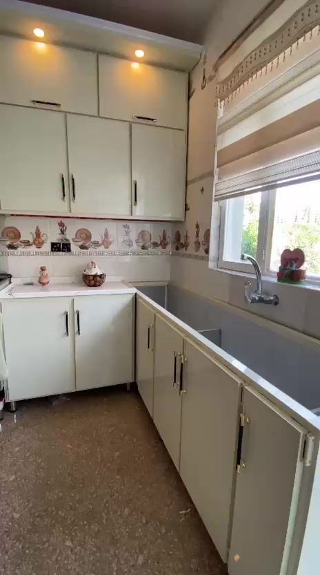 عمل المنيوم مطابخ محجرات درج ابواب شبابيك
للاستفسار ***********
