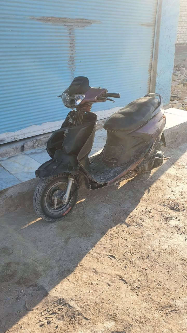 يالله للبيع فراشه فحل نضيفه وكلشي ماعيزه نكره سلف كهربايات كلها شغاله دراجه عل بلاد السعر 275 وبيه مجال حك الجيه مكاني نجف شارع المطار ***********
