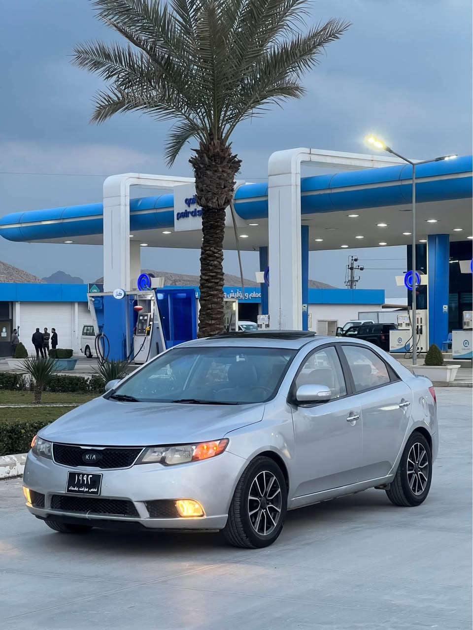 کیا سیڕاتۆ بڕاوە بۆفرۆشتن 
قەپات قەپات مواسەفاتە 
سلایدە ... بەسمەیە ... کوشن جڵد ... کوشن هیتەرە ... سوکان ڤۆلیۆم ... حاسەیە ... ئاوێنە شەفت ... ئاوێنە ئیشارەت ... تەبرید گەرم و سارد ... چوارتایە و ویلی سپۆڕت ... سپێری بیلاد تیایە ...هەر هەمووشتی بەشەرتە بۆ یەک دینار مەسروف مەگەڕێ  گێڕ و مەکینە و تندوتۆڵی بەشەرت مەکینە بیلاد ئاڤانتی 
سحری54مجال  شوێن حاجیاوا *********** رانية, السليمانية
