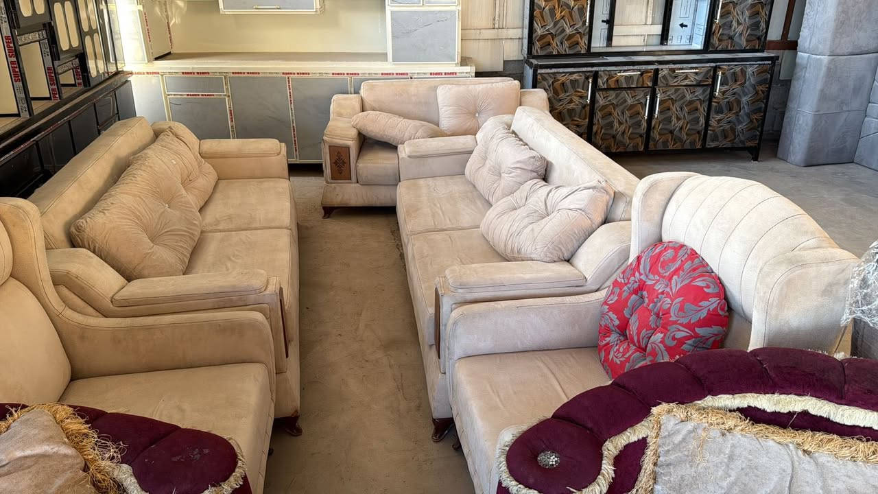 يوفر لكم مجمع العبدالله كل ماتحتاجونه من مواد كهربائية واثاث منزلي (البالة والجديد)
الاستفسار مراسلة الصفحة
الاتصال***********@إشارة
