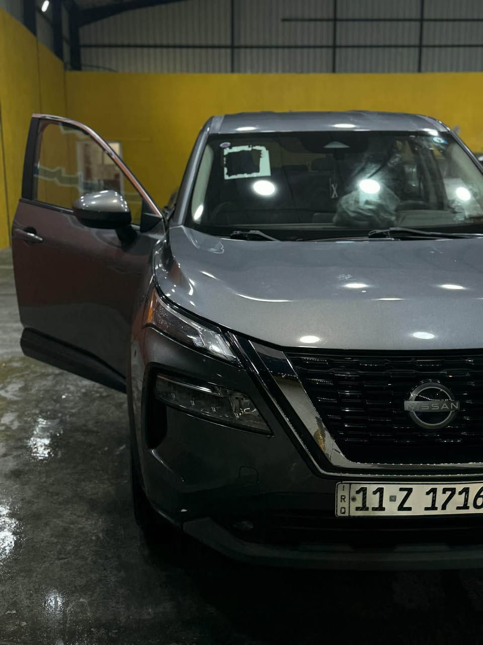 السلام عليكم 

نيسان روج  2023 SV 

(((((بدون حادث بدون صبغ دعامية سرقة امريكا ))))

لون اسمنتي  مميز 

فول مواصفات عدا بانوراما

حساسات 

مانع تصادم امامي 

كامره خلفيه وشاشه جبيره

نقاط عمياء ورادارات جانبية 

تبريد ثلج 
تايرات جديدة

تشغيل عن بعد 

ماشيه 75 الف

السعر : 175$ 

السياره جديده بمعنى الكلمه بحاله الوكالة 
*********** بغداد, العراق
