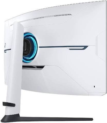 للبيع او مراوس مع اولد 2k حصرا🥰
Samsung G8 Neo mini led❤️
المواصفات الاساسيه
4K  3,840‎ x 2,160‎
240HZ
1MS (GTG)
1000R 
توصيل موجود ❤️ لكل العراق
كامله مع الصندوق والغراض 
***********
بغداد السيديه🌱
