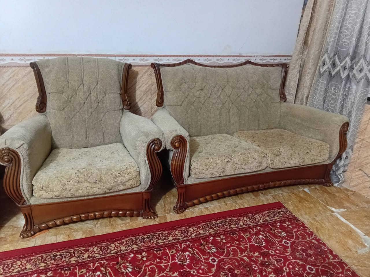 السلام عليكم تخم ٩ مقاعد نوع زان مصري صاج العنوان ابو عظام ممتواجد ع الفيس ***********/السعر ٣٥٠/
