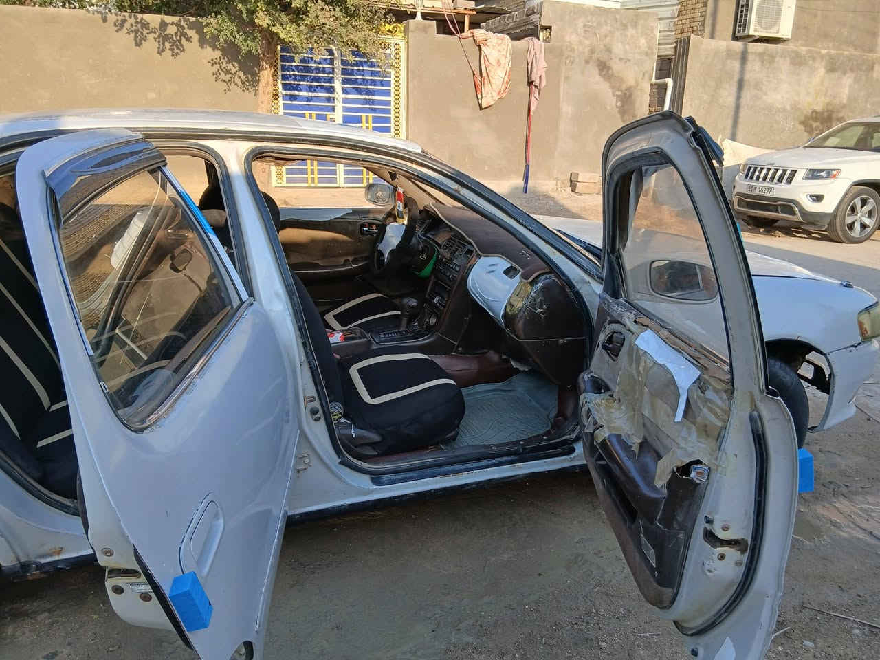 اقره تفاصيل قبل لا تخابر للبيع سياره كرستا موديل 93 رقم مثني سنويه منتيهه سياره مكفوله من الكص ونقل الجثه محرك ونجي بي تدخين فقط ترايك وين مايعجبك سياره تخبل  سعره38 وبيهه مجال بسيط مكاني جبايش رقمي ***********
