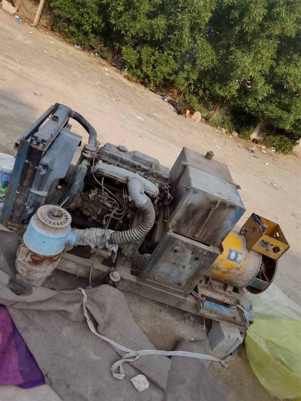 السلام عليكم مولده شغاله بس بيه صوت ماعرف شنو 120 امبير سعرهه مليون للاستفسار ***********
