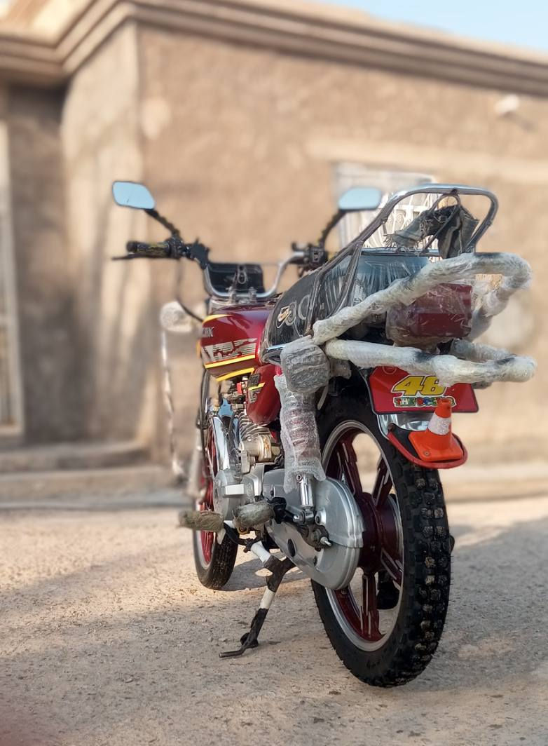 يالله السلام عليكم دراجه سولنك موديل 22 بيه اوراق نضافه فول تجي جيك بيدك محرك ما ممدوده علي اسبانه 
لسعر 650 مكاني الرمادي ابو طيبان رقم *********** بيه واتساب مو شراي للتراسل بل زحمه عليك
