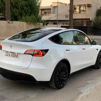 تيسلا y موديل 2022 مواصفات Y دبل ماطور  السياره جديده جدا عدد المقاعد ...