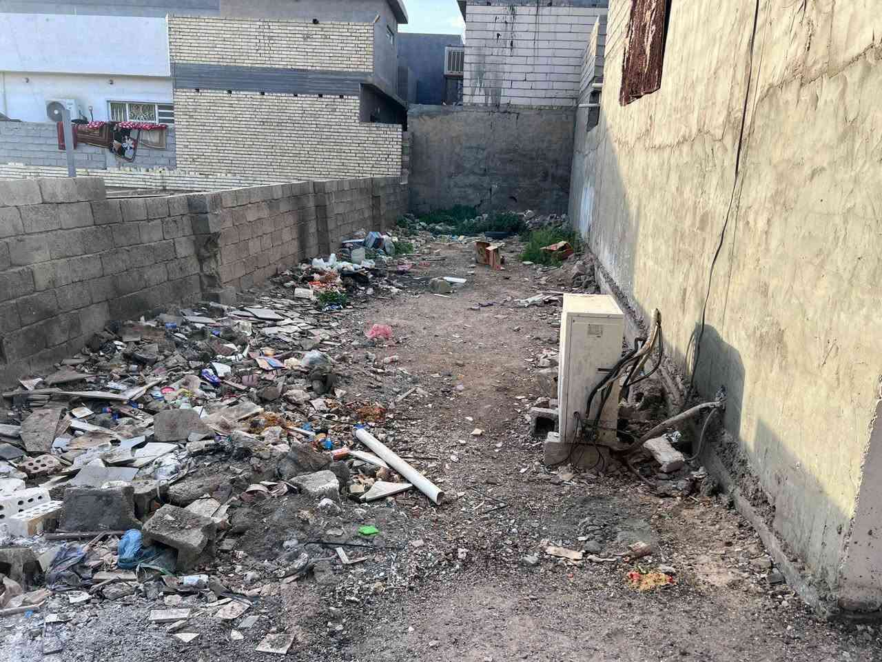 قطعه ارض زراعي مساحه ١٠٠ متر واجه ٥ ونزال ٢٠ مكانها البانروما سعرها مناسب ***********
