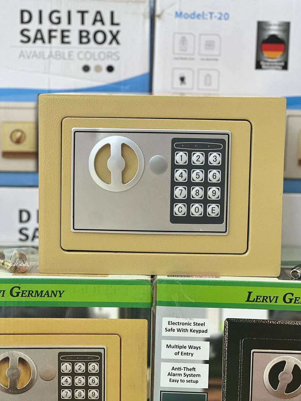 قاصة حجم 23*17 السعر 30الف توصيل مجاني جميع محافظات العراق للحجز والاستفسار مراسلة واتساب *********** بغداد, العراق
