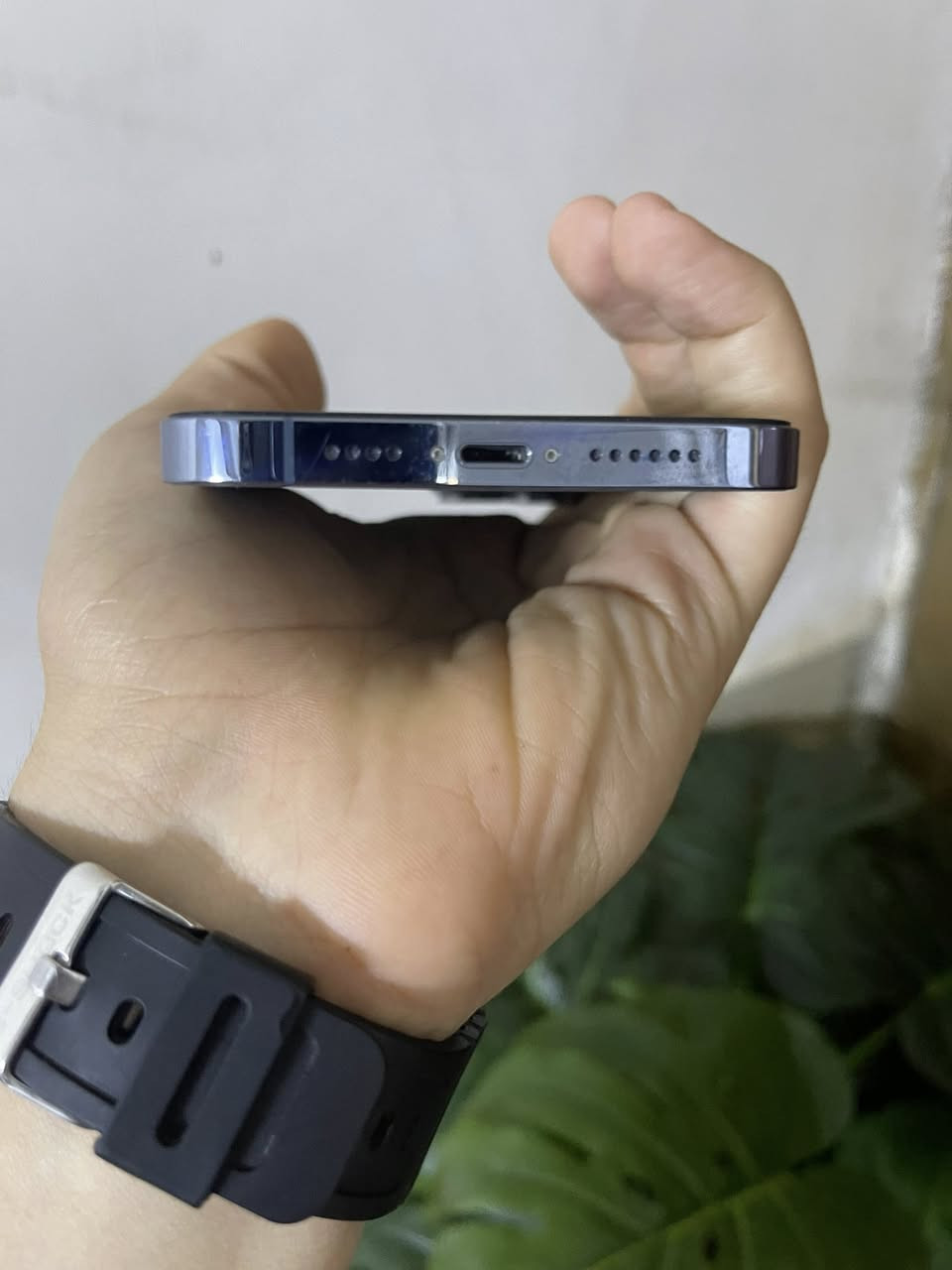 ايفون 13 برو ماكس تليفون نضافه 100/100 كلش نضيف لون بحري ذاكره 256 نموذج M القطع الي مبدله أصليات فقط سماعه الفوك عطلانه  باقي تليفون مكفول كفاله كامرات تخبل دمعه سعر 400  تصال ع رقم هذ خط فقط وخاص ***********
