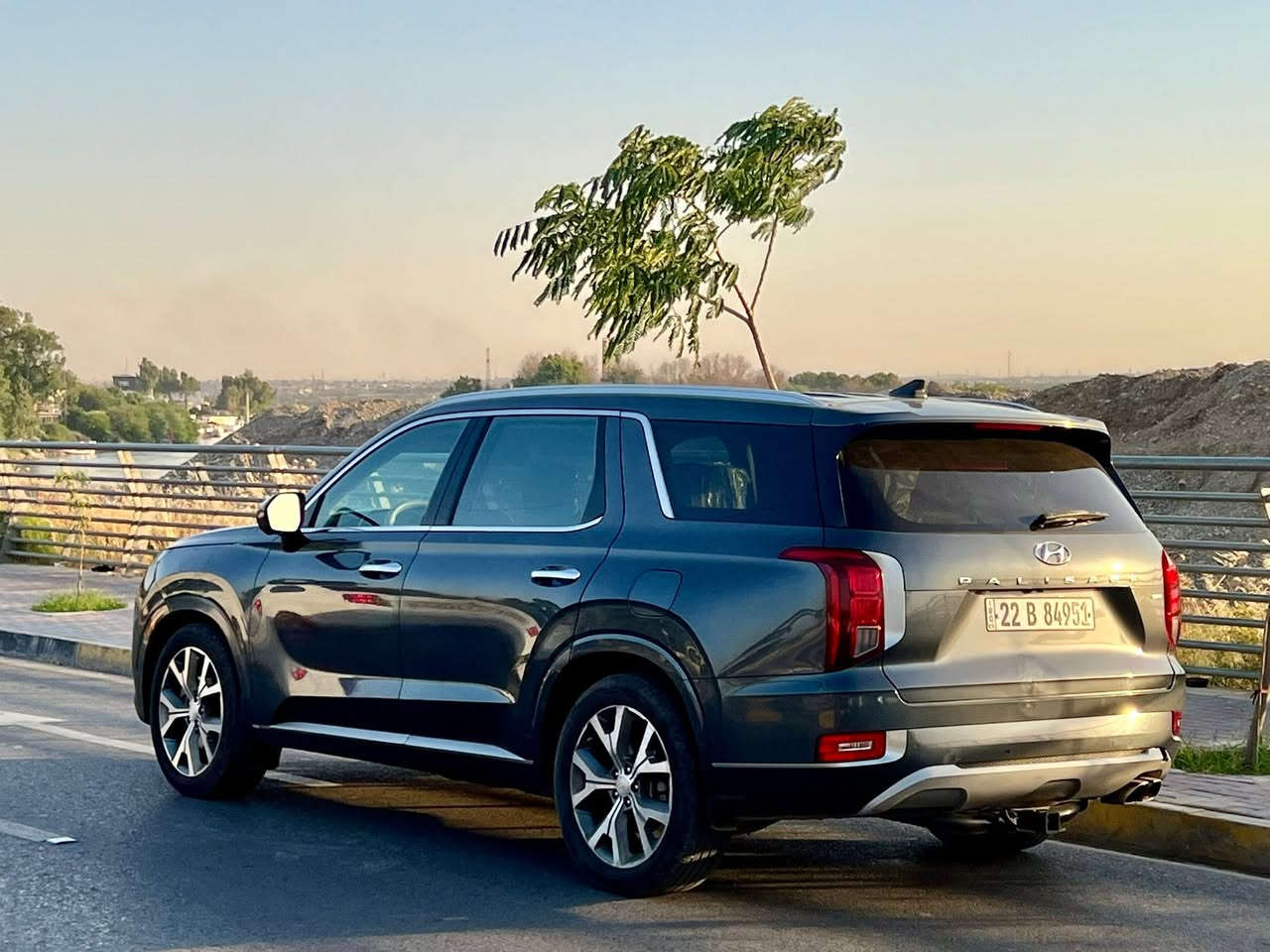متاح _🚙
🔹سيارة هونداي بالاسايد كاليكرافي اعلئ فئه
🔹سنة الصنع:2021
🔹اللوحه : اربيل 
🔹اللون : نفطي
🔹حجم المحرك 6سلندر   3.8L
🔹وارد امريكي 
🔹المسافه :90 ميل 
🔹بدون ضرر بدون حادث بدون صبغ فقط تعديل بارد جهة النفر وسونار موجود 
🔹بدون ايرباك 
🔹كفاله عامه شرط بدون اي نقص 
          الموصفاات 🔥
🔹 داش كام” (Dash Cam) 
🔹فور ويل 
🔹7راكب Vip منفصل 
🔹كاميرات 360 درجه 
🔹رادار امامي خلفي وخلفيه 
🔹حساسات اماميه خلفيه 
🔹تحديد مسار متكامل مع قيادة ذاتيه 
🔹مثبت سرعه 
🔹تنبيه الخروج عن المسار 
🔹لد امامي وخلفي 
🔹فتحتين سقف 
🔹كراسي جلد كهرباء 
🔹كراسي تدفئه وتبريد 
🔹تبريد 3 قطع منفصل 
🔹شفتات ستيرن 
🔹بصمه ابواب 
🔹اشاير بل مري 
🔹نضام صوت متكامل 10 سماعات 
🔹تشغيل عن بعد 
🔹ستاثر خلفيه 
🔹منفد شحن USB 
🔹لايتات  LED
🔹نضام المنحدرات 
🔹مانع انزلاق 
🔹توقف ذكي 
🔹اطفاء ذاتي 
🔹هوك خلفي 
سياره جاهزه كامله علئ اخر حبه 
بدون اي نقص 
🔹مكان السياره موصل 
🔹سياره باسمي شرط التحويل 

              📞__للاتصال ***********
                                   وتساب ***********

