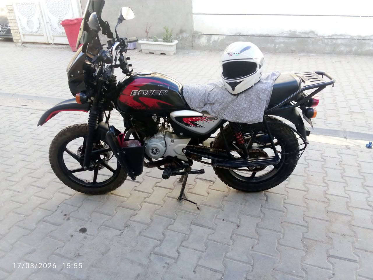 سلام عليكم 
بوكسر 22محرك مكفول وبلاد كهربائياتها شغاله ضفيره بلاد نكره سلف جيب الفةفيتر وفحص 
بدون اوراق 
تجي للبيت تاخذه واسويلك مكاتبه 
اماةبنسبهلترقيم تكدر تروح لشركة المصطفى وطلع أوراقها وتروح ترقم 
مكان بغداد الحريه ***********
