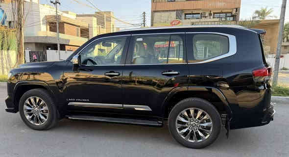 تويوتا لاندكروز 2024 VX  Limited BLACK EDITION
تويوتا لاندكروز VX لمتدد بلاك أدشن
فول مواصفات
كراسي امامي خلفي كهرباء
كراسي خزن وضع القياده
كراسي تدفئه تبريد
شاشات عدد 3
وباقي الموصفات واضحه ومعروفه
ملاحظه ( بيها بارد بسيط جدأ على كد آصبع بالجاملغ الامامي الايمن)
باقي السياره مكفوله كفاله عامه
السعر 74000$
العنوان بغداد السيديه

الاتصال***********
